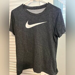 Junior girls Nike Tee M